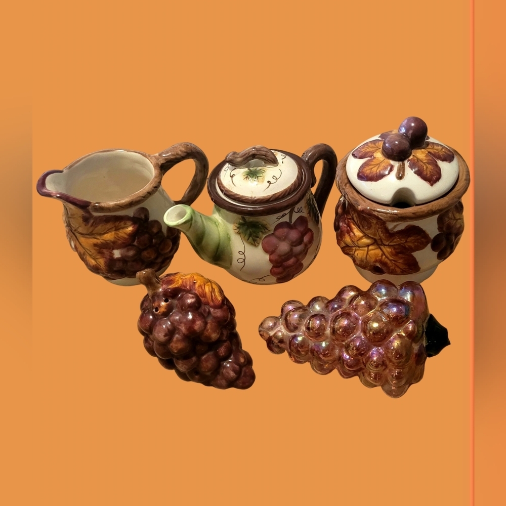 PACIFIC RIM BICO Ceramic Autumn Leaves/Grapes Creamer Sugar Bowl Shaker FENTON